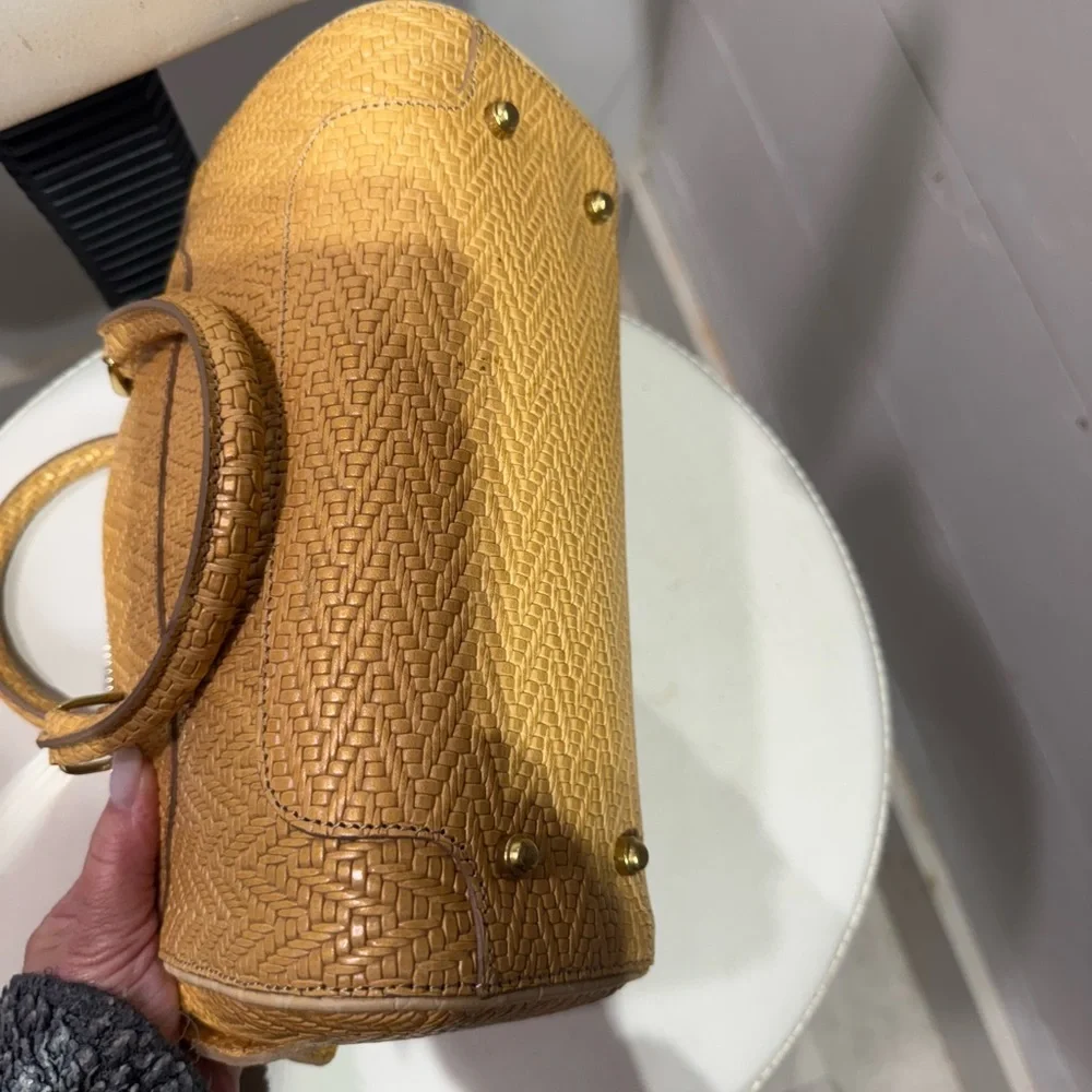 Brahmin vintage Claire Woven Tan Satchel - Picture 4 of 4